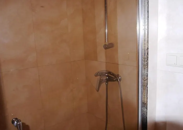 بيت شباب Leonik وارسو