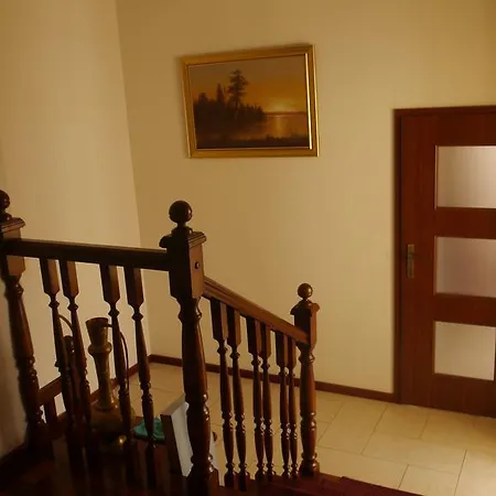 Hostel Leonik