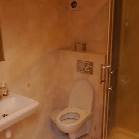 Хостел Leonik *