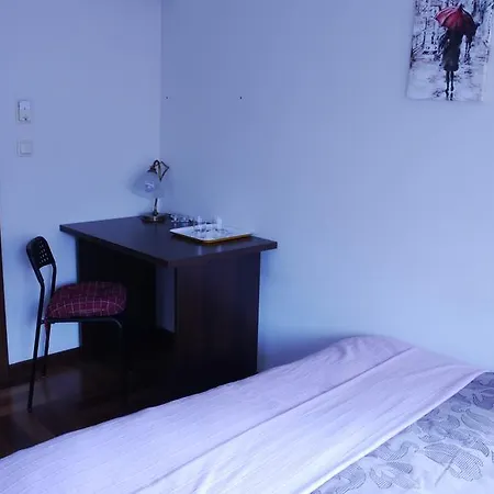 אכסניה Leonik *