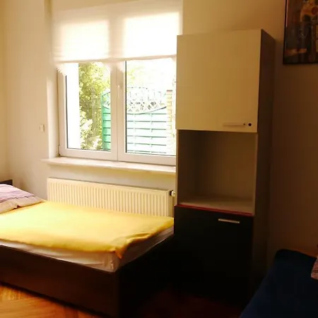 Leonik Vandrarhem Warszawa