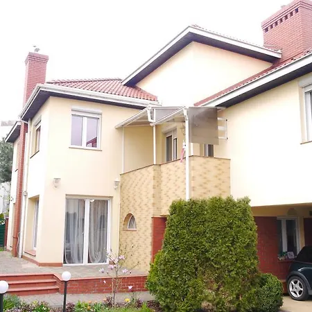 Leonik ホステル *